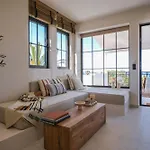 Casa Olivea Políhrono