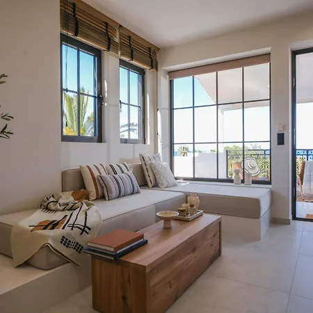 Casa Olivea Полихроно