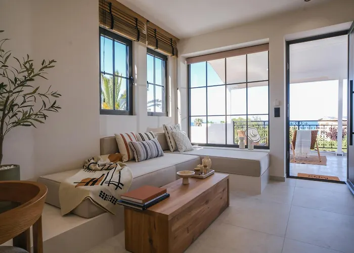 Casa Olivea Polychrono