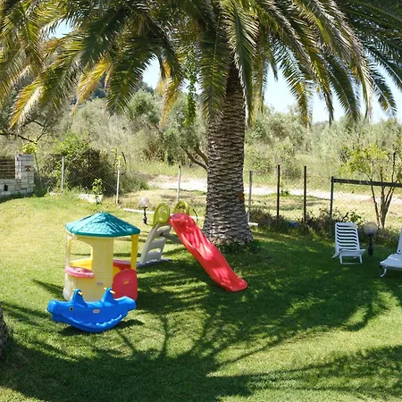 Casa Olivea Apartman Políhrono